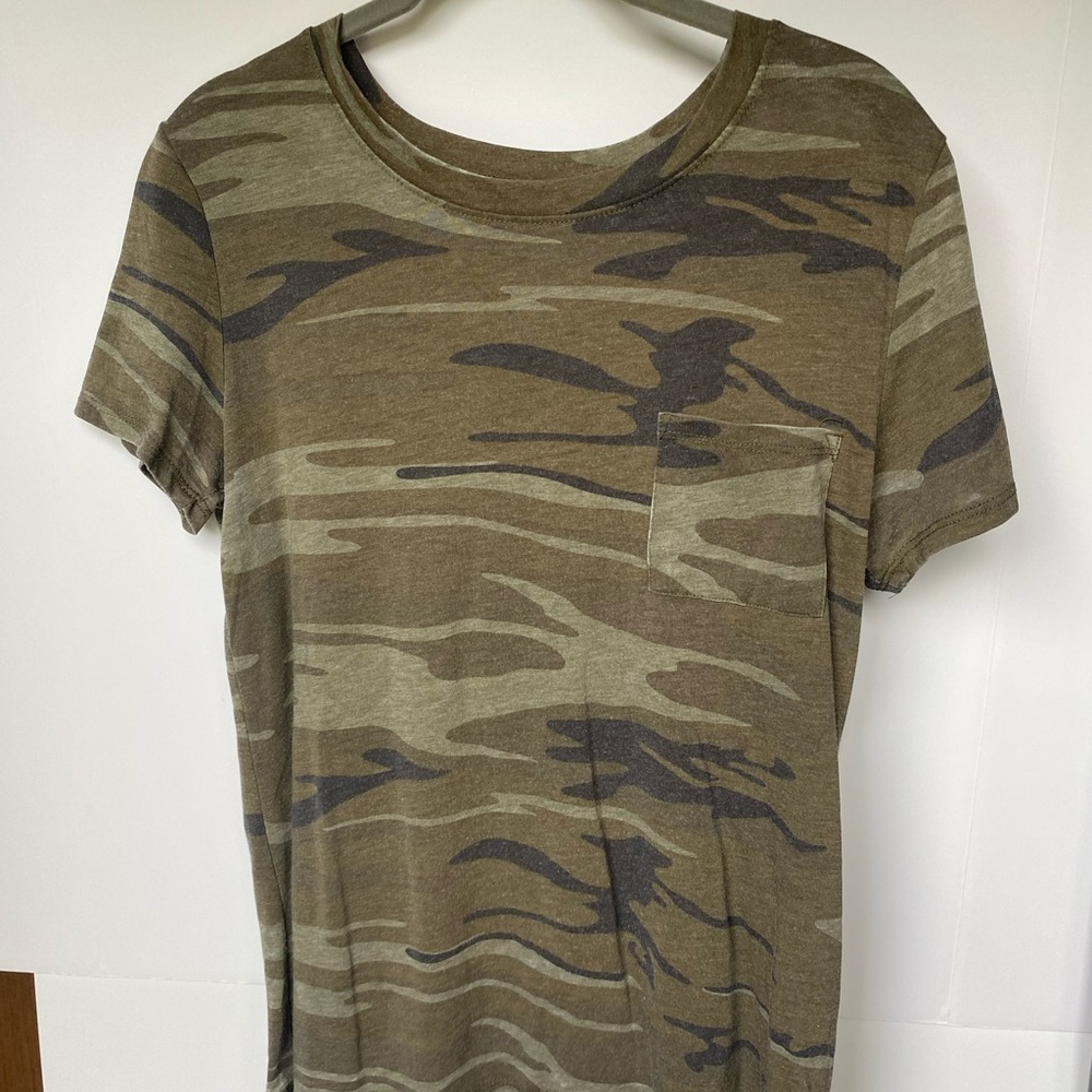 Zoe + Liv Women’s Camo Shirt W/ Pocket